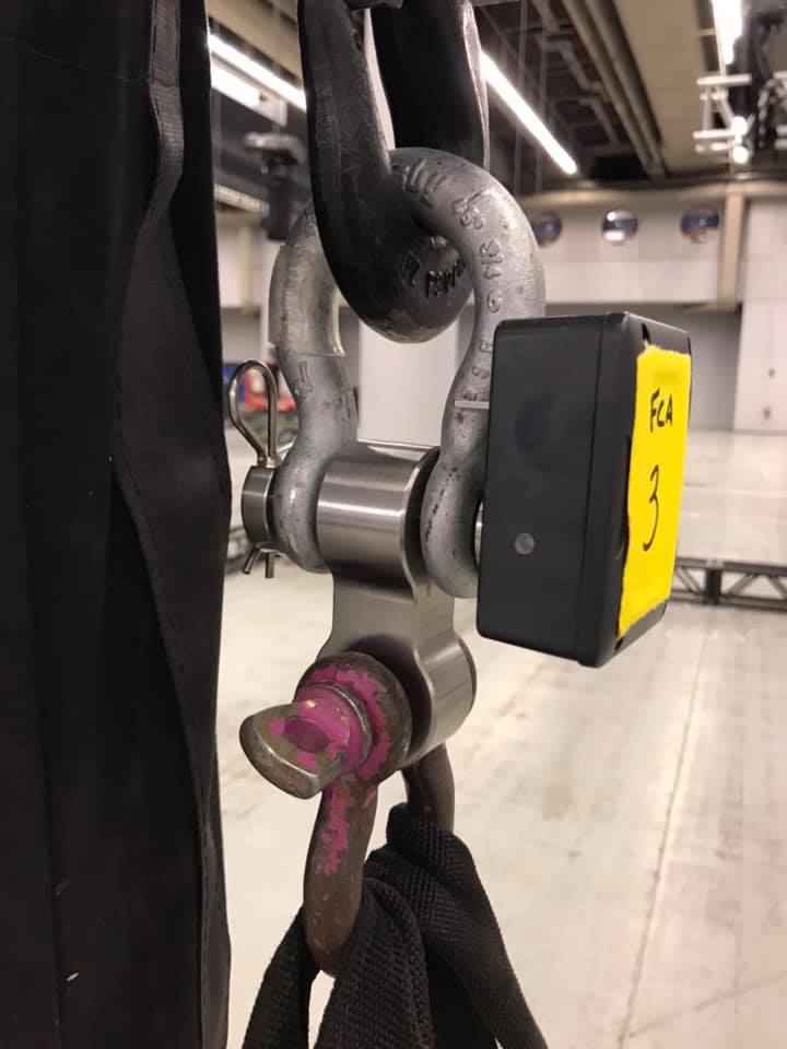 Broadweigh Twist Link Load Cell Shackle in convention centre rigging